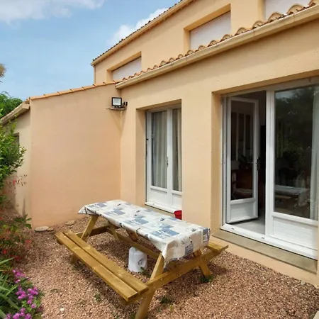House 5 With Garden In Hébergement de vacances *