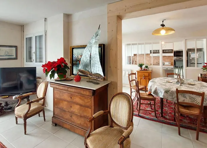 House 5 With Garden In