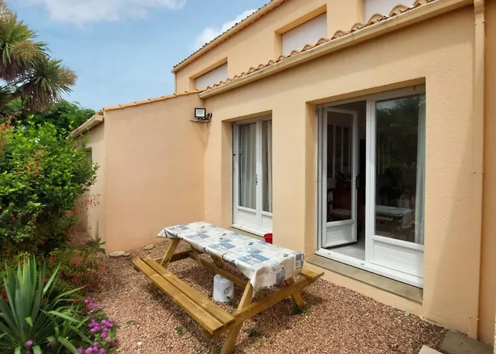 House 5 With Garden In Les Sables-dʼOlonne
